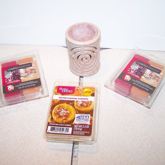 Wax Melt Burner w/3 Sets of Seasonal Wax Melts NWT - Picture 1 of 6